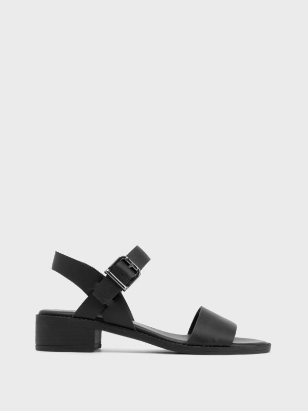 Siyah Deri Kadın Topuklu Ayakkabı 